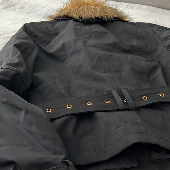 Little jacket for fall or spring or maybe light winters - Picture 4 of 5